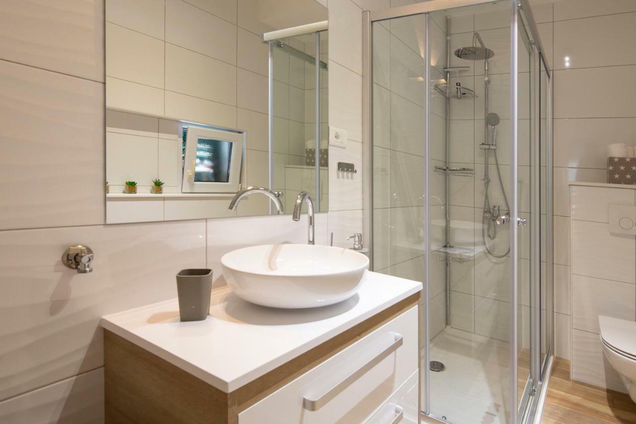 Apartman Pjero 3+2 Makarska Ngoại thất bức ảnh
