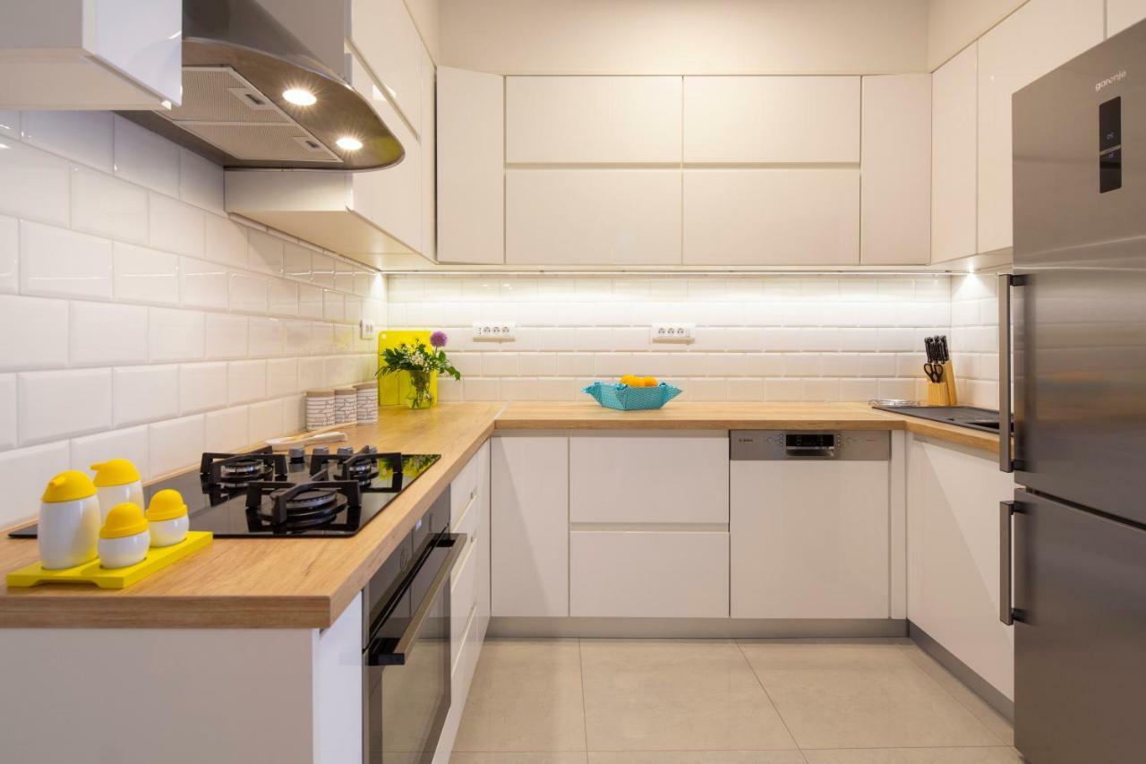 Apartman Pjero 3+2 Makarska Ngoại thất bức ảnh