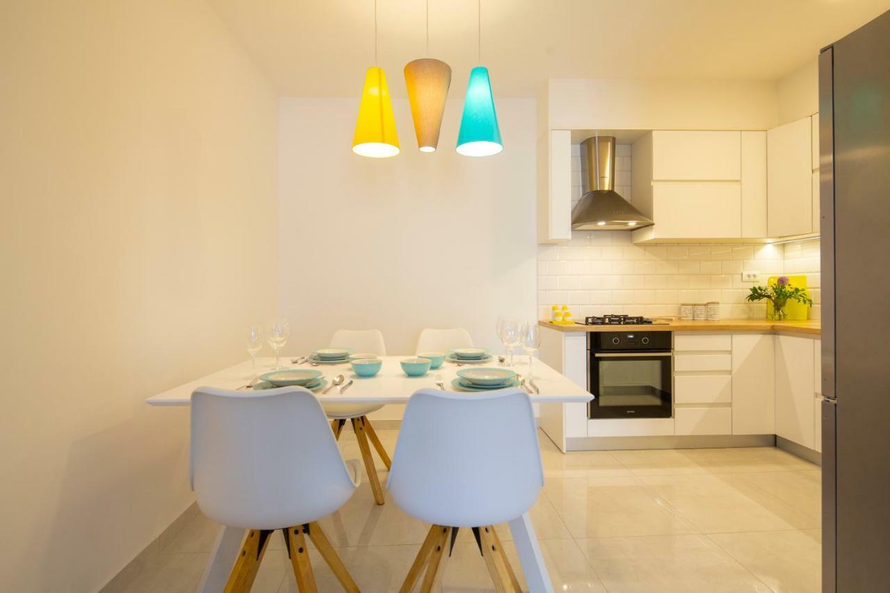 Apartman Pjero 3+2 Makarska Ngoại thất bức ảnh