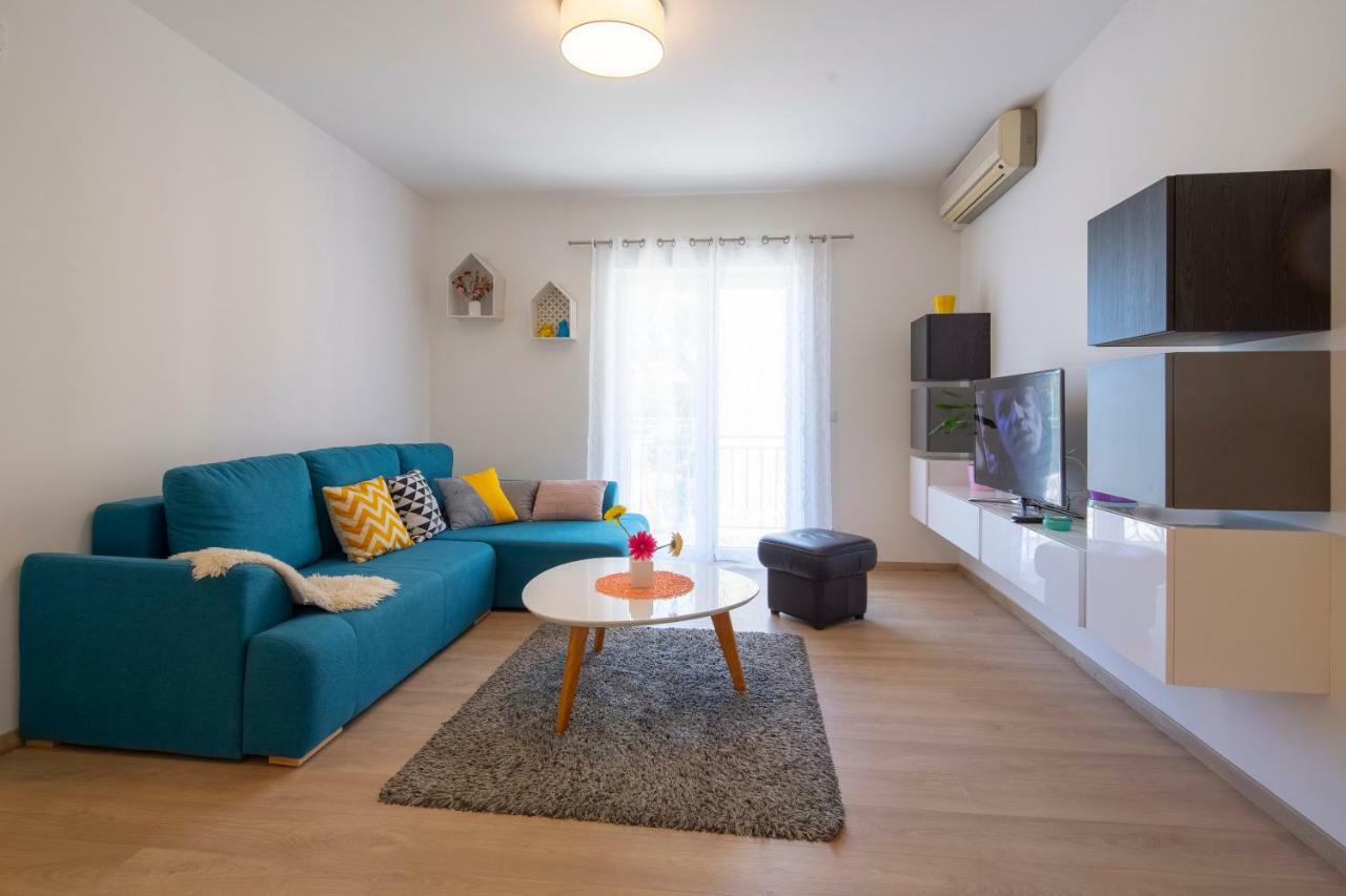 Apartman Pjero 3+2 Makarska Ngoại thất bức ảnh