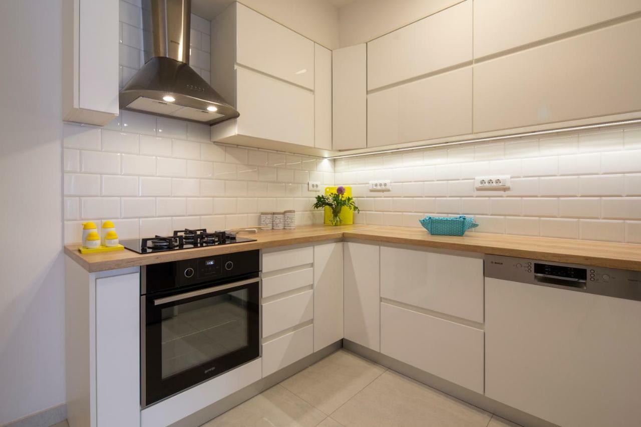 Apartman Pjero 3+2 Makarska Ngoại thất bức ảnh